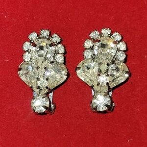 Elegant Vintage Rhinestone Clip-On Earrings